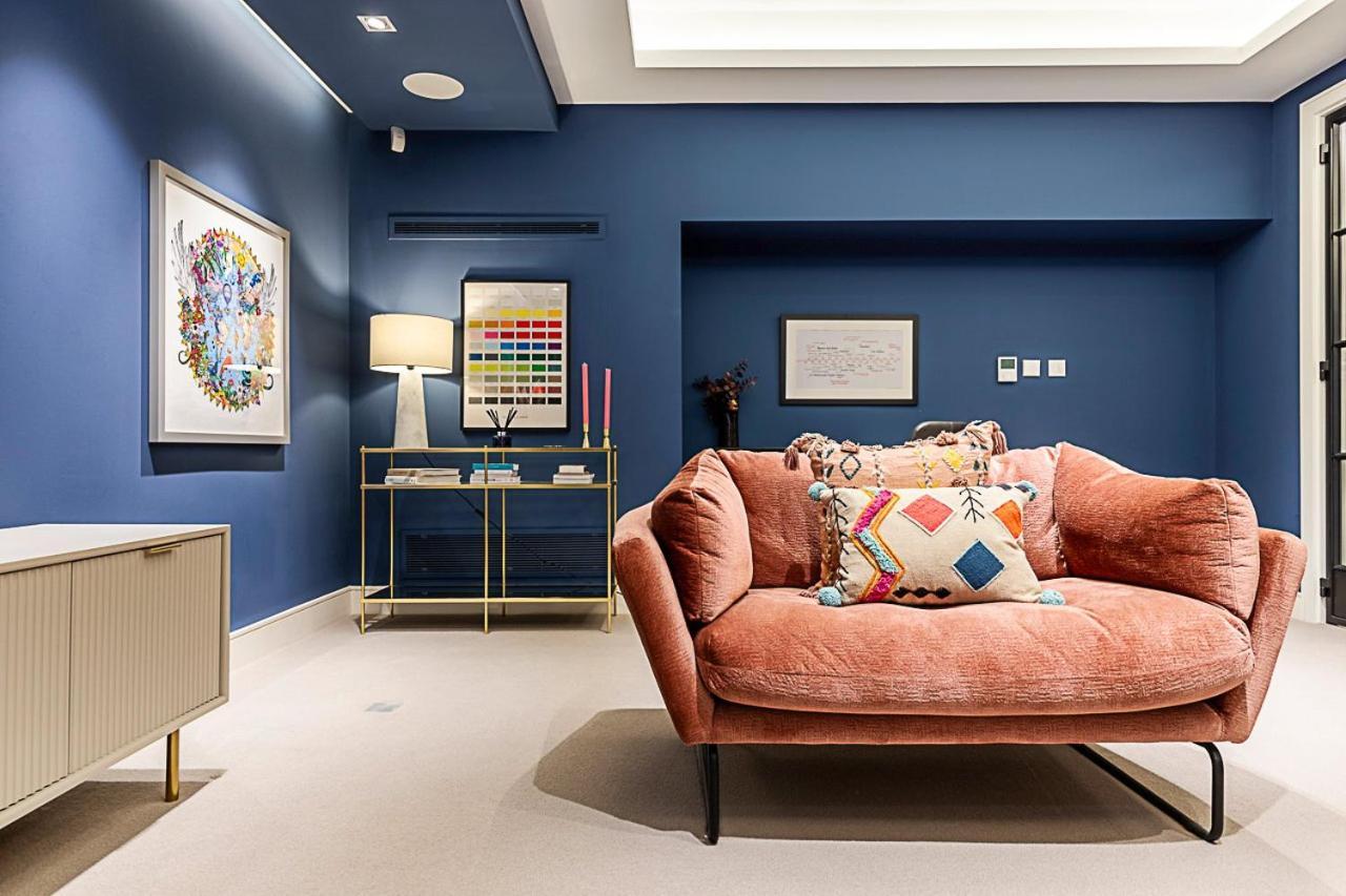 Vakantiehuis Pepys House A Modern Touch Of History *