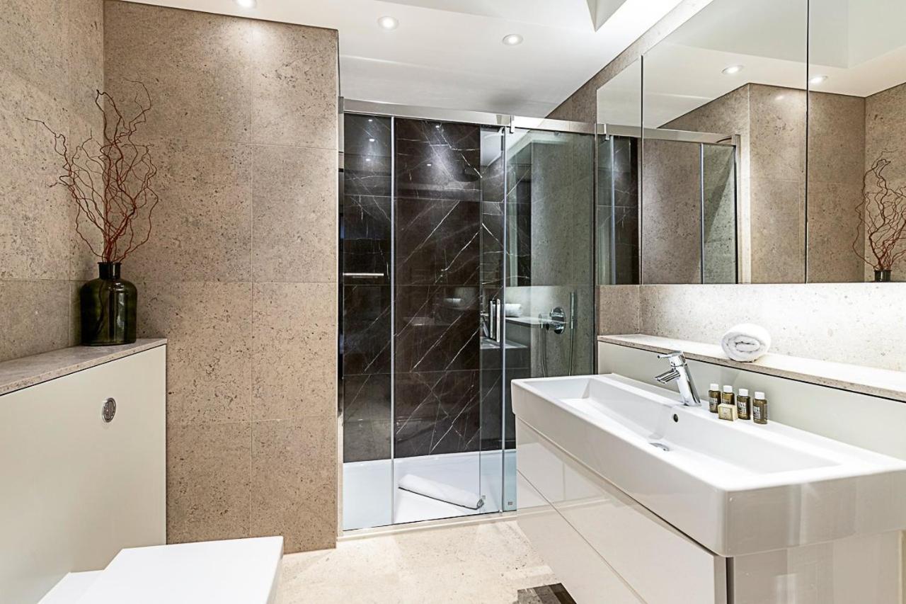 Vakantiehuis Pepys House A Modern Touch Of History Londen